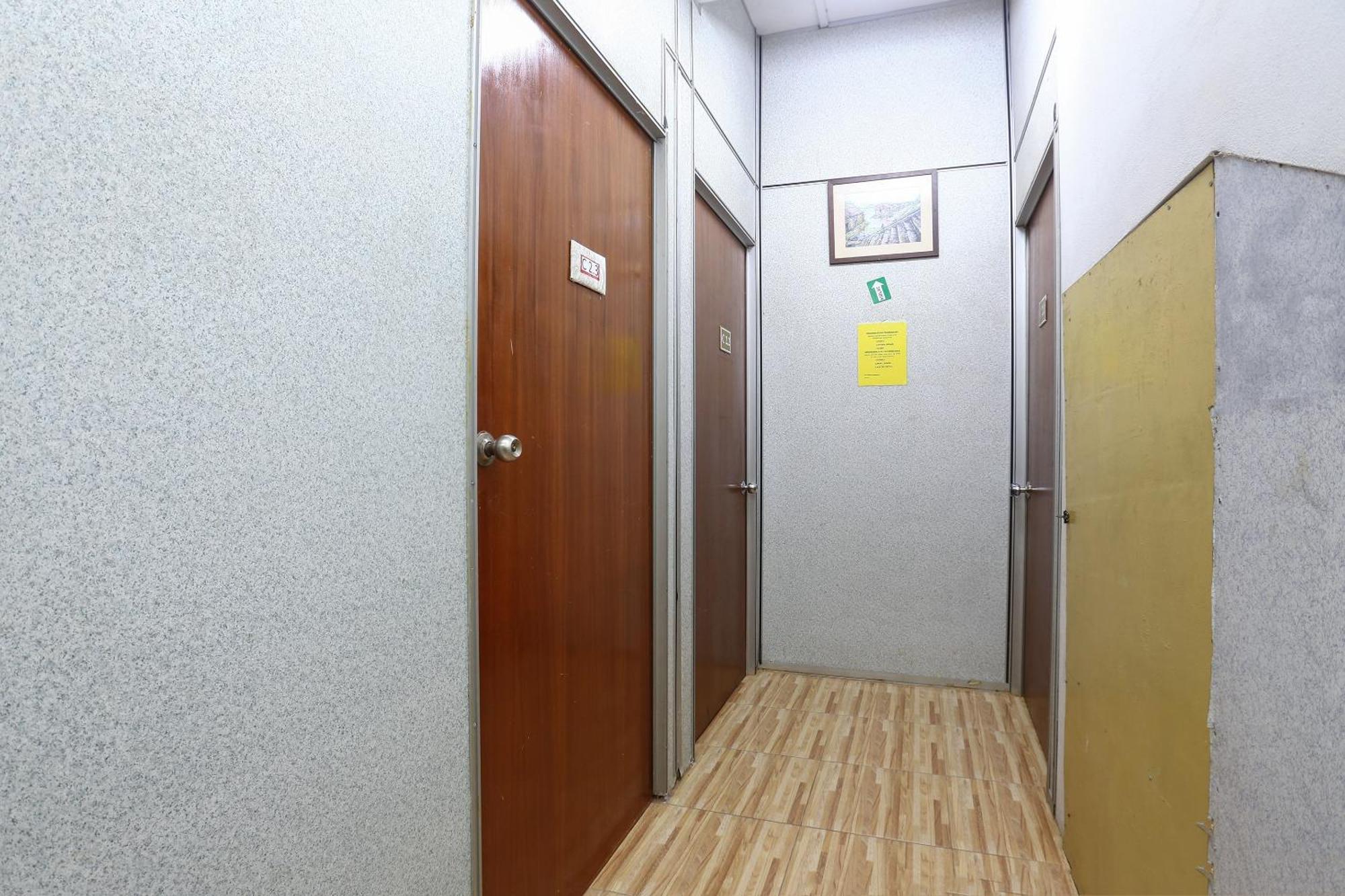 Oyo 89755 D&D Budget Inn Κότα Μπάρου Εξωτερικό φωτογραφία