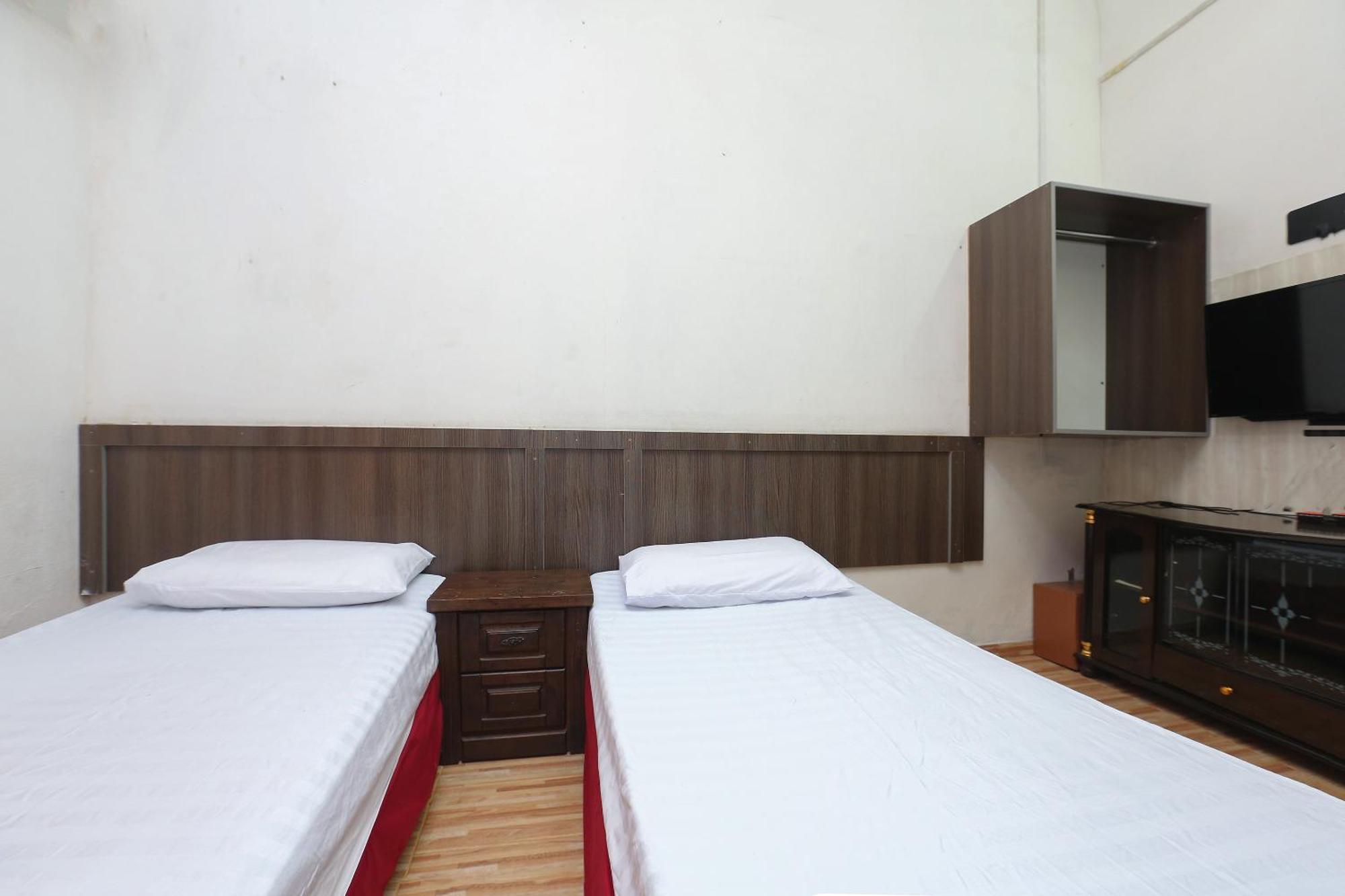 Oyo 89755 D&D Budget Inn Κότα Μπάρου Εξωτερικό φωτογραφία