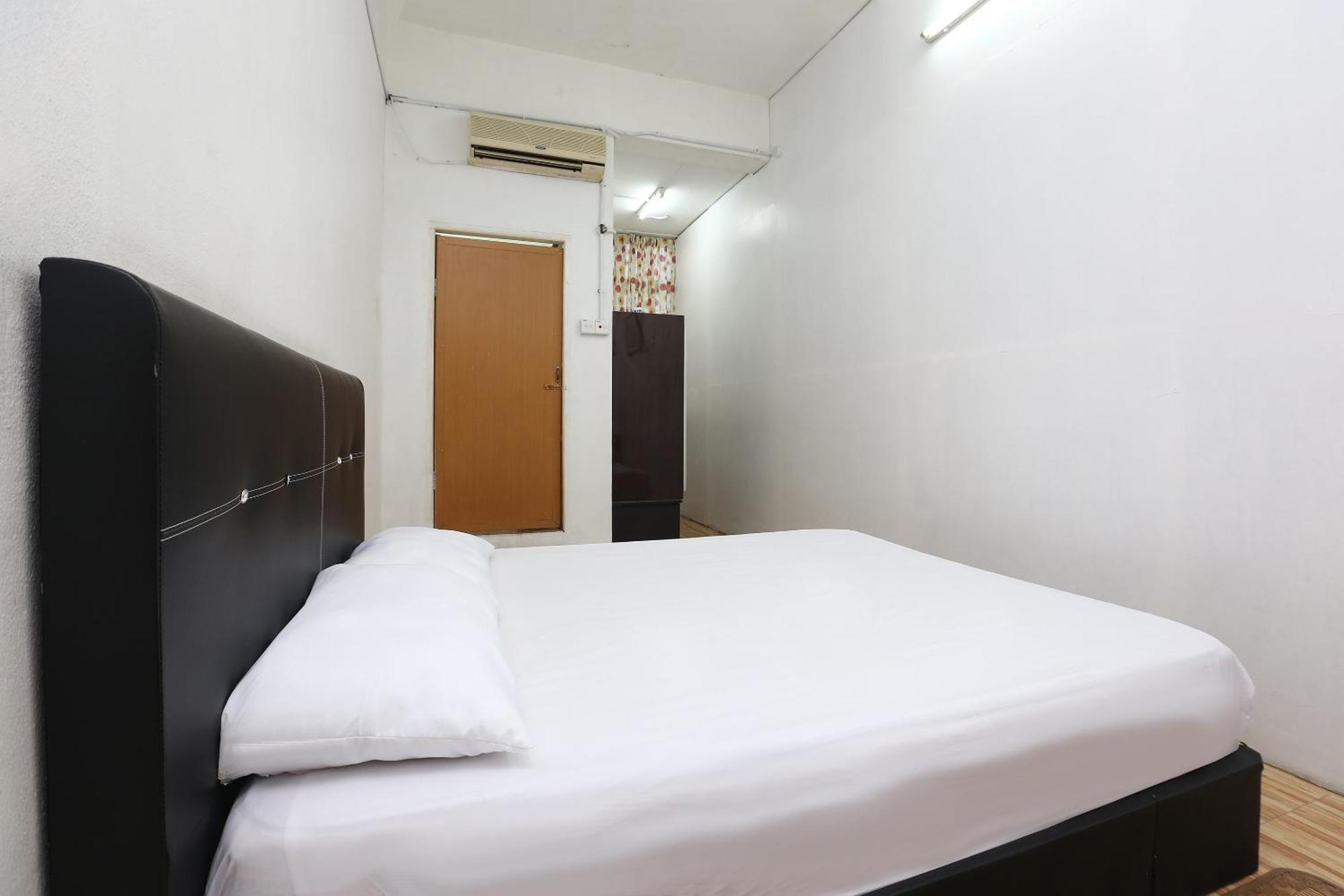 Oyo 89755 D&D Budget Inn Κότα Μπάρου Εξωτερικό φωτογραφία