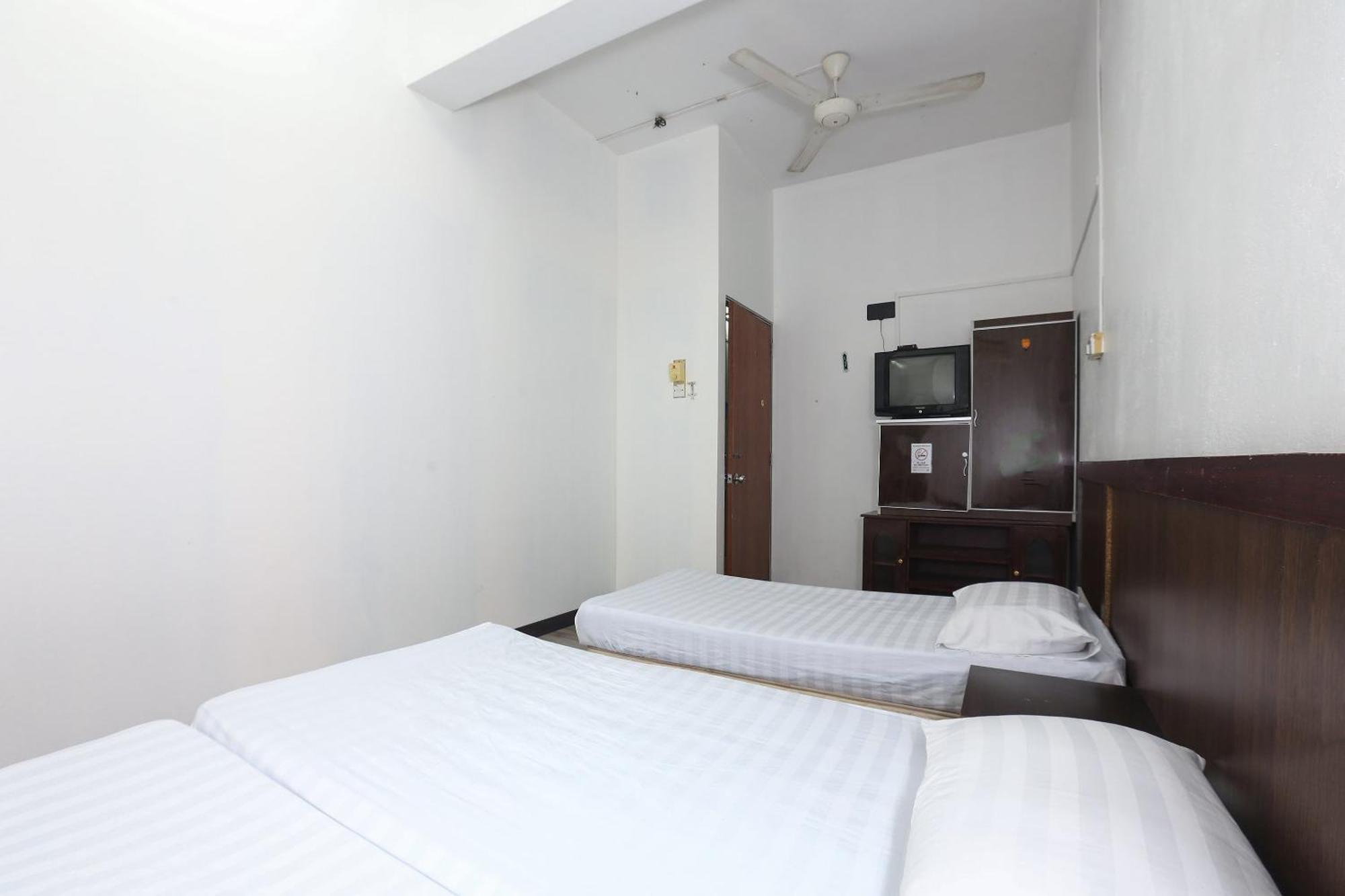 Oyo 89755 D&D Budget Inn Κότα Μπάρου Εξωτερικό φωτογραφία