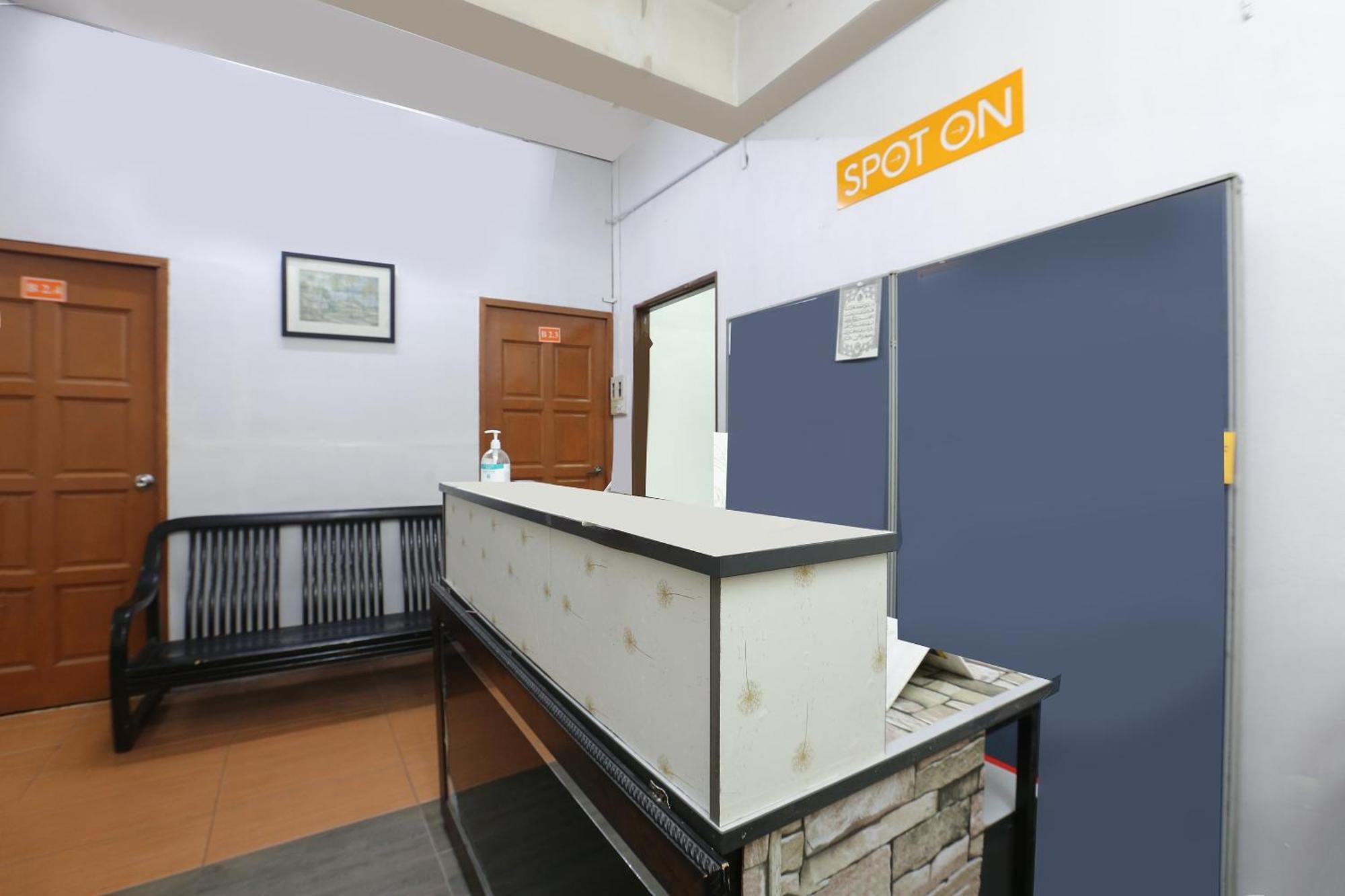 Oyo 89755 D&D Budget Inn Κότα Μπάρου Εξωτερικό φωτογραφία